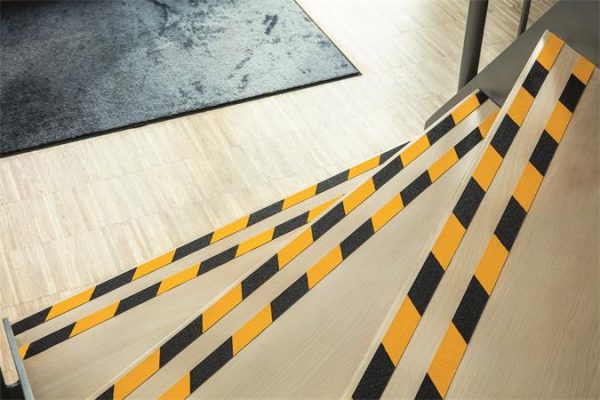 Csúszásgátló szalag, 2,5 cmx15 m, DURABLE "DURALINE®", sárga-fekete - Image 2