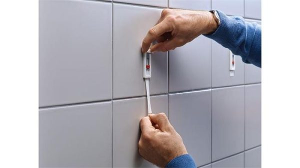 Akasztócsavar, öntapadó, állítható, TESA "Powerstrips®", sima felületre - Image 3